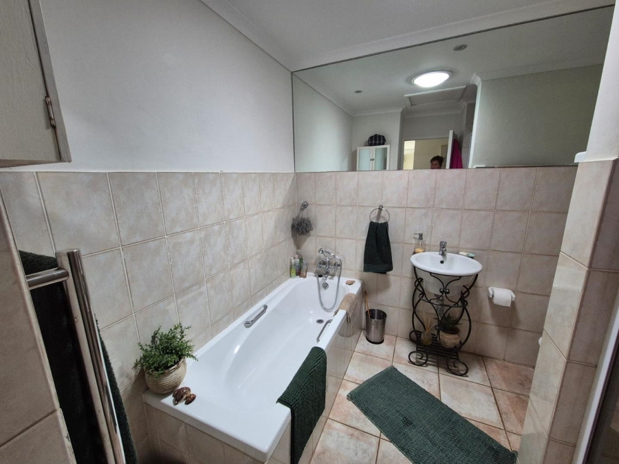 To Let 3 Bedroom Property for Rent in Old Place Western Cape